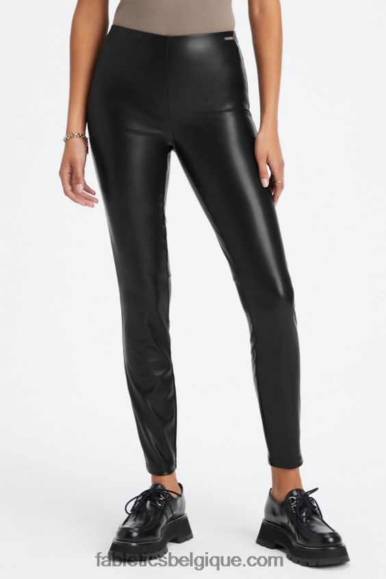 legging en cuir végétalien à enfiler femmes Fabletics 404P0T1063 noir