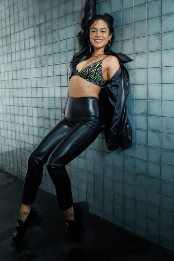 legging en cuir végétalien à enfiler femmes Fabletics 404P0T1063 noir