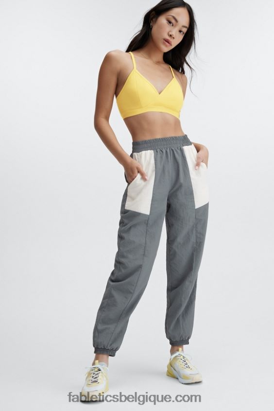 pantalon de survêtement bicolore kickback femmes Fabletics 404P0T127 prune sucrée/pois noirs