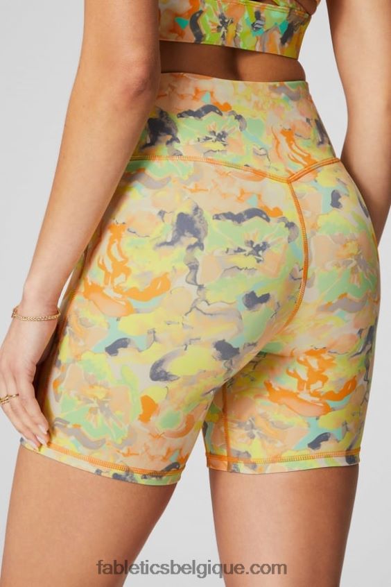 partout motion365+ short taille haute 6'' femmes Fabletics 404P0T614 crème/graphique