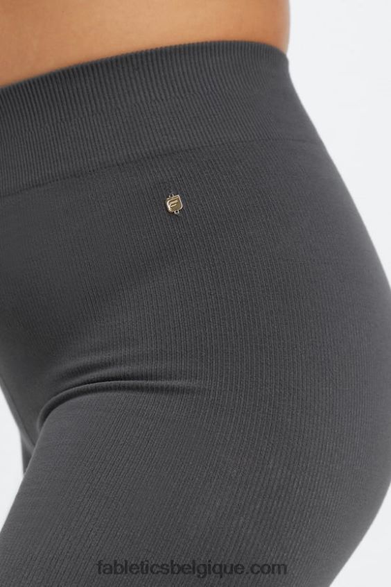 short 7\" taille haute sans couture nuage femmes Fabletics 404P0T443 noir/argent réfléchissant