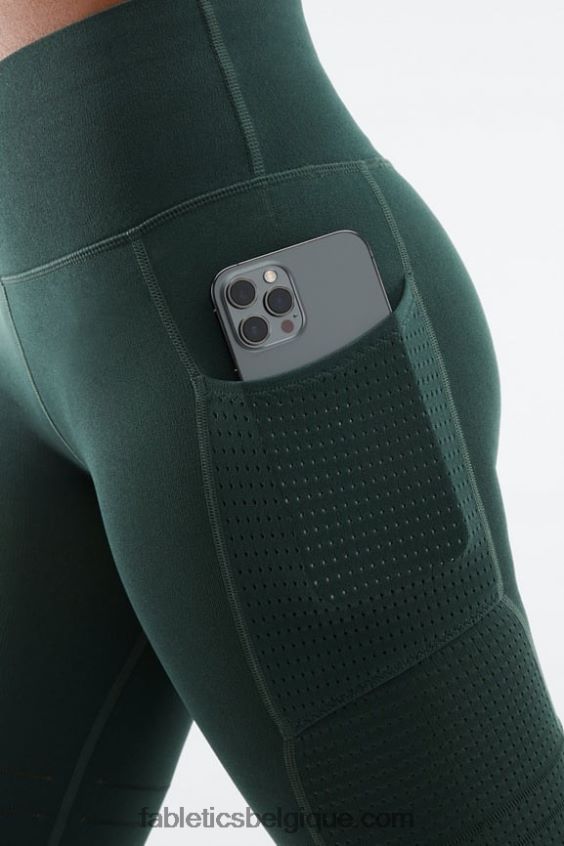 short à poche taille haute en maille sculpturale femmes Fabletics 404P0T543 classique blanc/noir