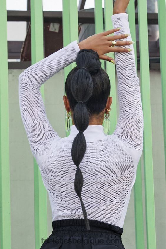 haut à manches longues en maille sculpturale arleta femmes Fabletics 404P0T2720 blanc