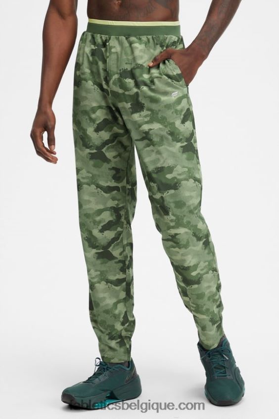 le pantalon fondamental Hommes Fabletics 404P0T3077 camouflage vert tactique