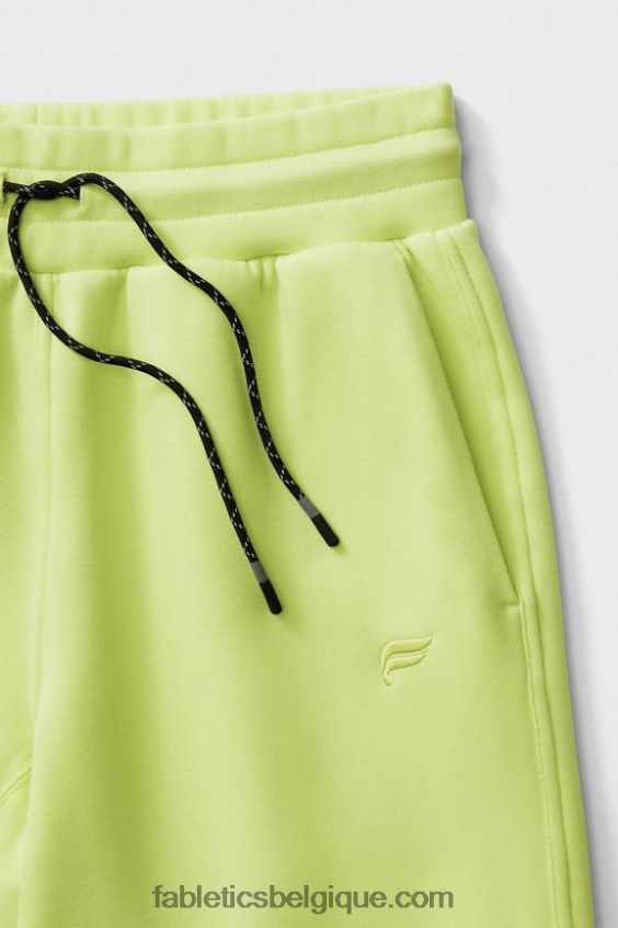 le court d\'après-match Hommes Fabletics 404P0T3351 chaux fanée