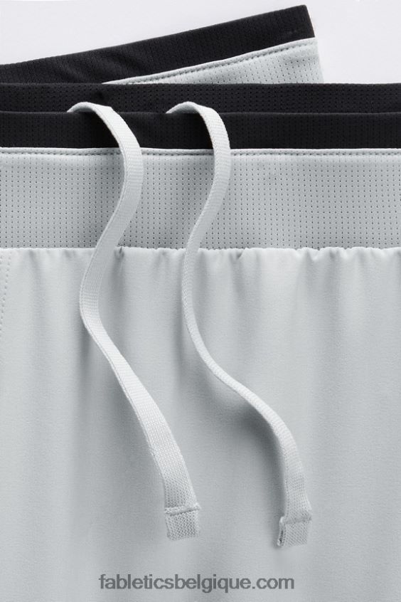 le fondamental court ii (linéaire) 133 Hommes Fabletics 404P0T3128 gris minéral