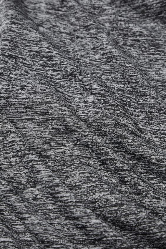 le t-shirt à manches longues de la journée d\'entraînement Hommes Fabletics 404P0T3561 htr gris foncé
