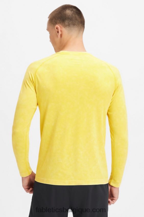 le t-shirt à manches longues de la journée d\'entraînement Hommes Fabletics 404P0T3574 or du désert lavé