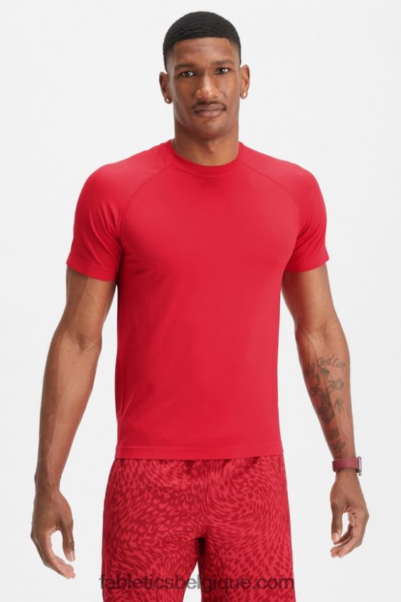 le tee de la journée d'entraînement 176 Hommes Fabletics 404P0T3470 cerise classique