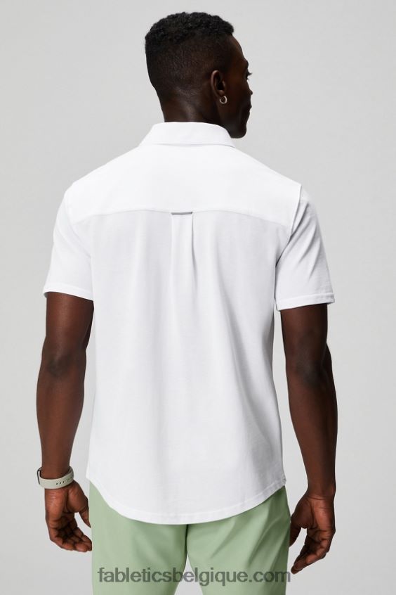le tiret boutonné à manches courtes vers le haut Hommes Fabletics 404P0T3536 blanc classique