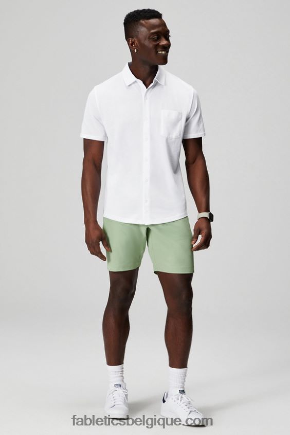le tiret boutonné à manches courtes vers le haut Hommes Fabletics 404P0T3536 blanc classique